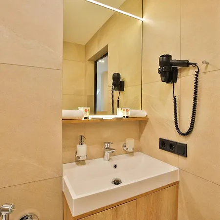 Hotel Underhill Resort&spa Bohorodchany