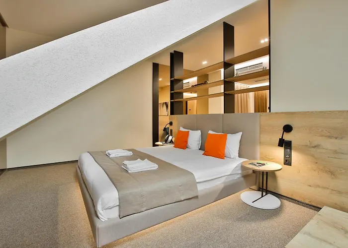 Hotell Underhill Resort&spa *