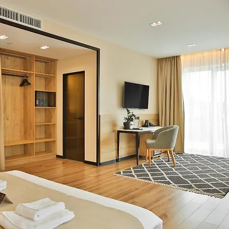Отель Underhill Resort&spa