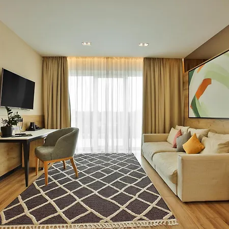 Отель Underhill Resort&spa *