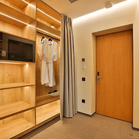 Отель Underhill Resort&spa