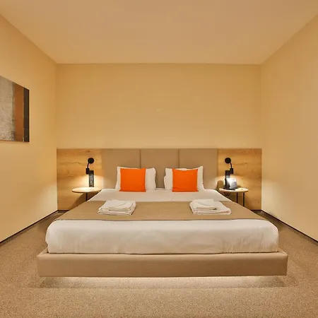 Underhill Resort&spa Отель *