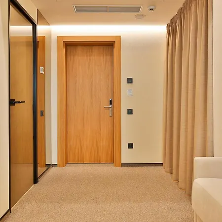 Отель Underhill Resort&spa