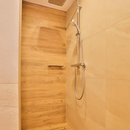 Underhill Resort&spa Отель *
